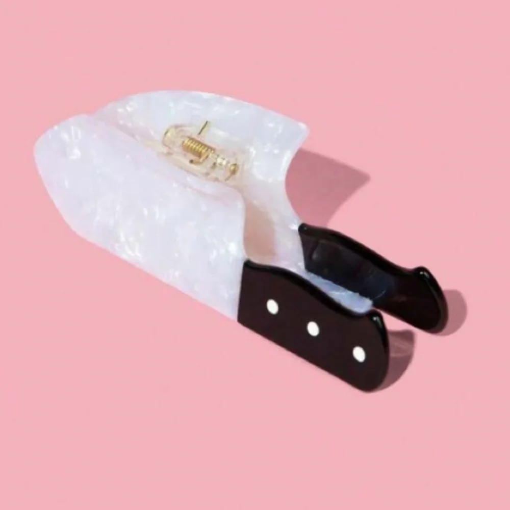 NWT ⚜️🔪⚜️ Acrylic Knife Hair Claw Clip Accessory Halloween